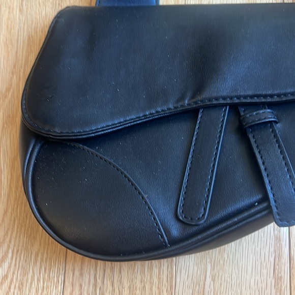 Black Crossbody Bag Adjustable - Picture 3 of 7